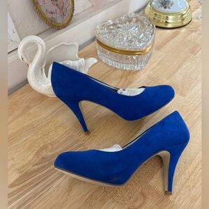 Cool Fun Y2K Madden Girl Bright Cobalt Blue Faux Suede High Heel Pumps Size 6.5
